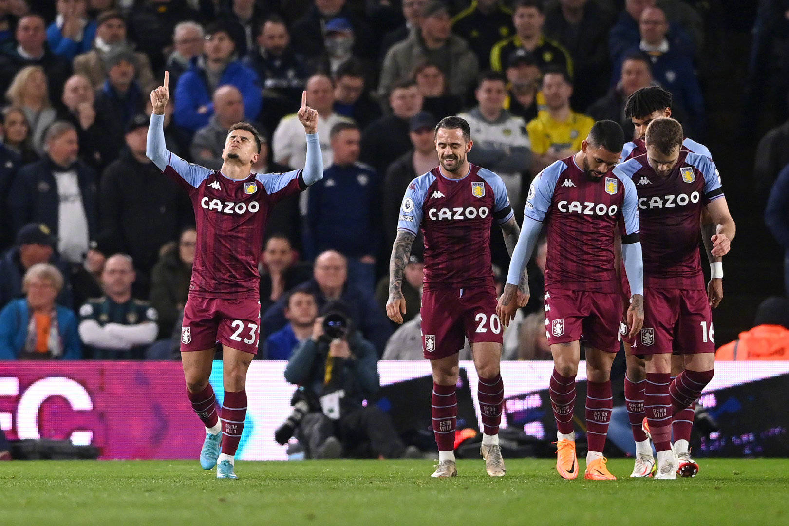 在球迷中备 在球迷中备